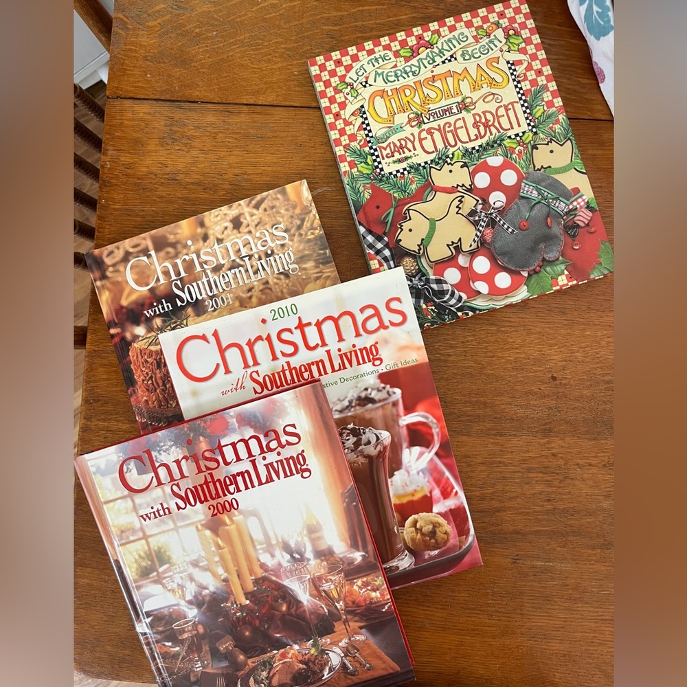 MARY ENGELBREIT and SOUTHERN LIVING HOLIDAY/CHRISTMAS Craft and Kitchen Cookbook